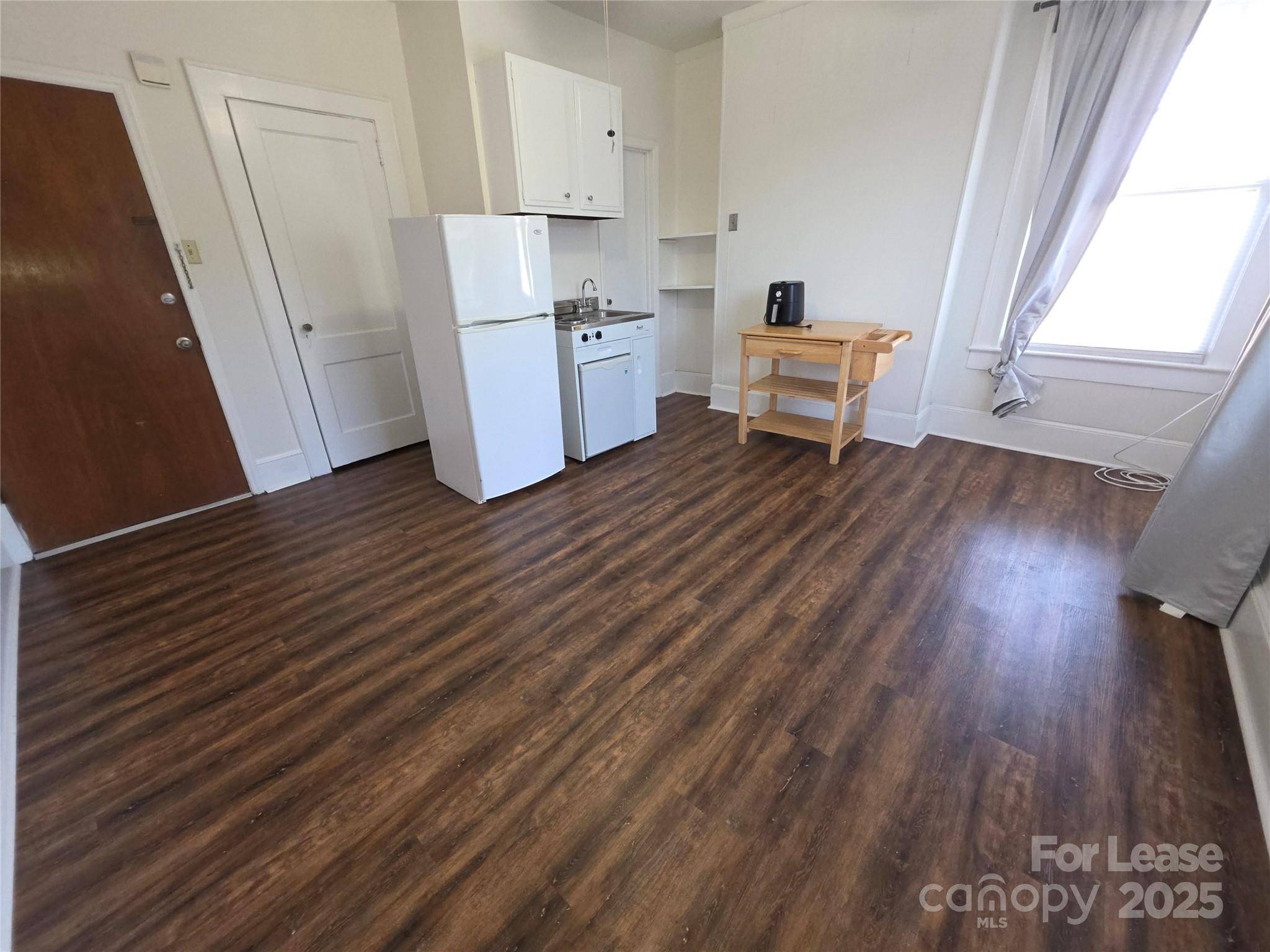 Charlotte, NC 28204,823 Central AVE #3