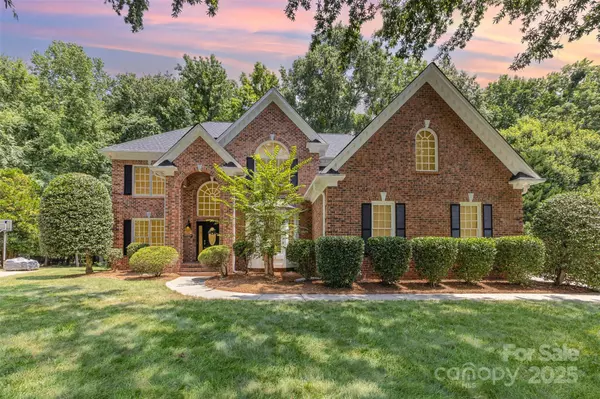 6612 Saunton CT, Charlotte, NC 28277