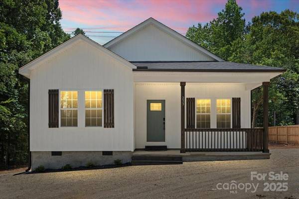 233 Oakview RD, Linwood, NC 27299