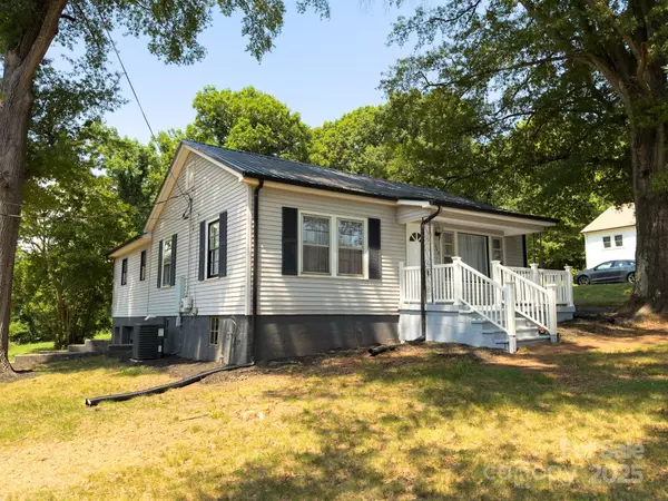 Newton, NC 28658,608 E 11th ST