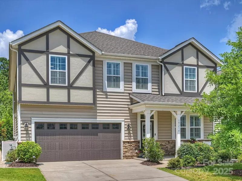 19214 Hawk Haven LN, Charlotte, NC 28278