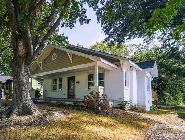 Statesville, NC 28677,137 Woodlawn DR