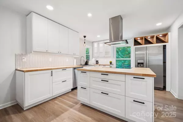 Charlotte, NC 28213,4432 Bob White CT