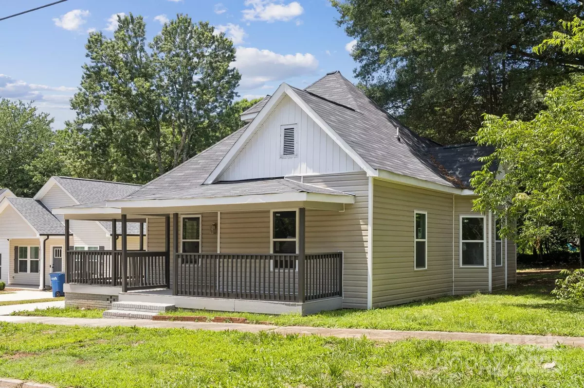 Statesville, NC 28677,1108 4th ST
