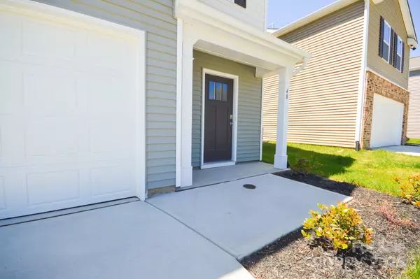 Hendersonville, NC 28792,26 Lillian LN