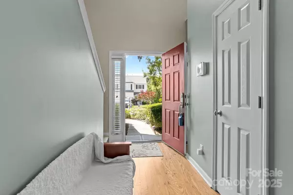 Davidson, NC 28036,10825 Traders CT