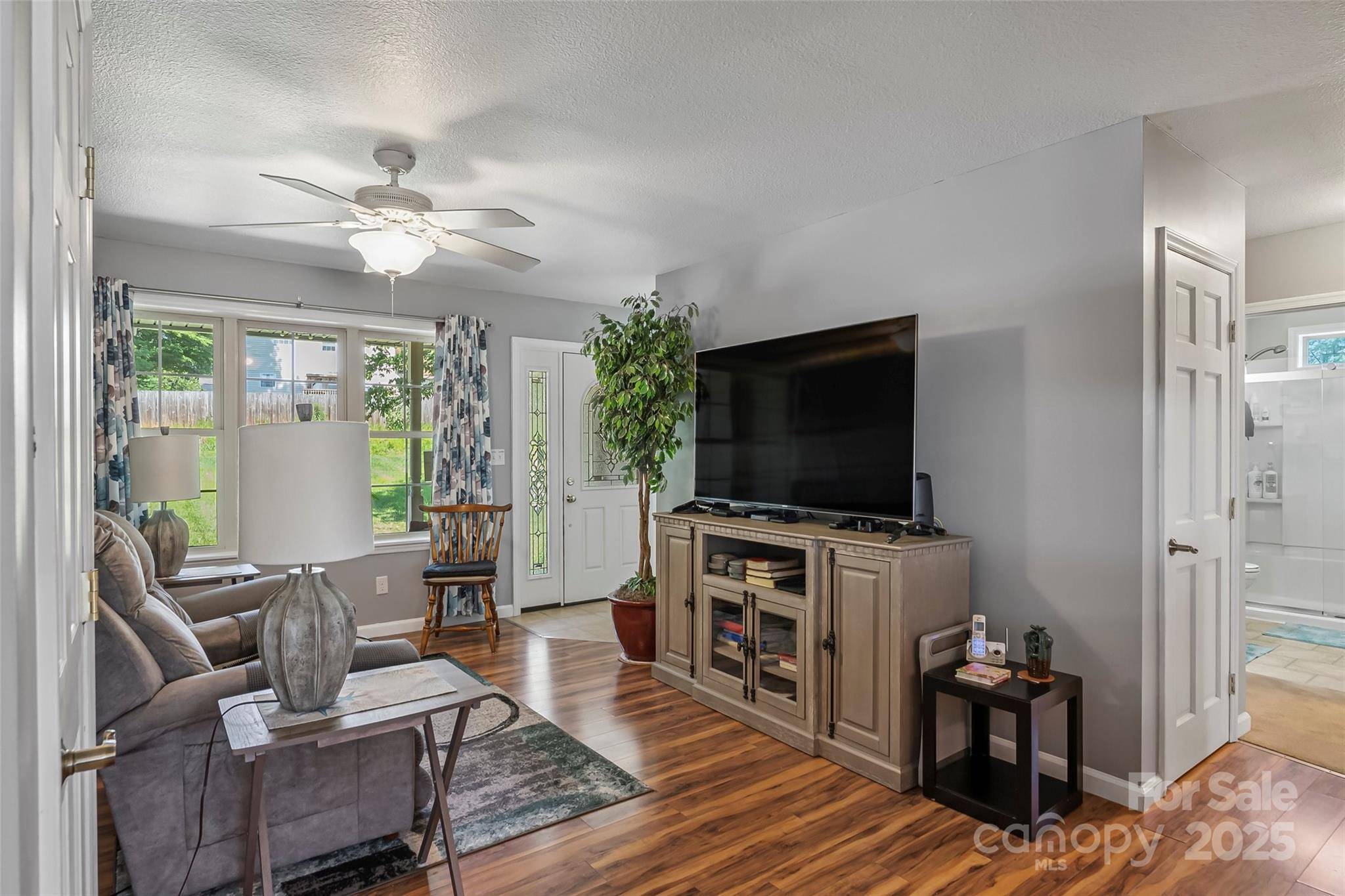 Candler, NC 28715,862 Asbury RD
