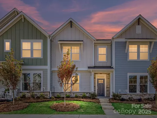 10202 Mamillion DR, Huntersville, NC 28078