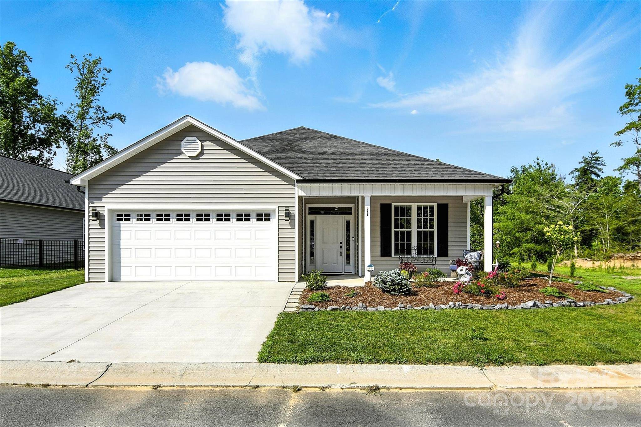 Morganton, NC 28655,255 Eagles LNDG