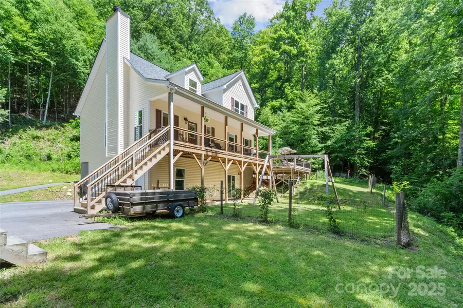 222 Fox Creek RD, Mars Hill, NC 28754