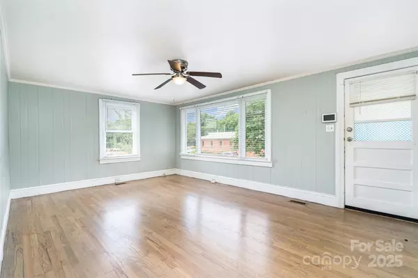 Statesville, NC 28677,127 Bristol RD