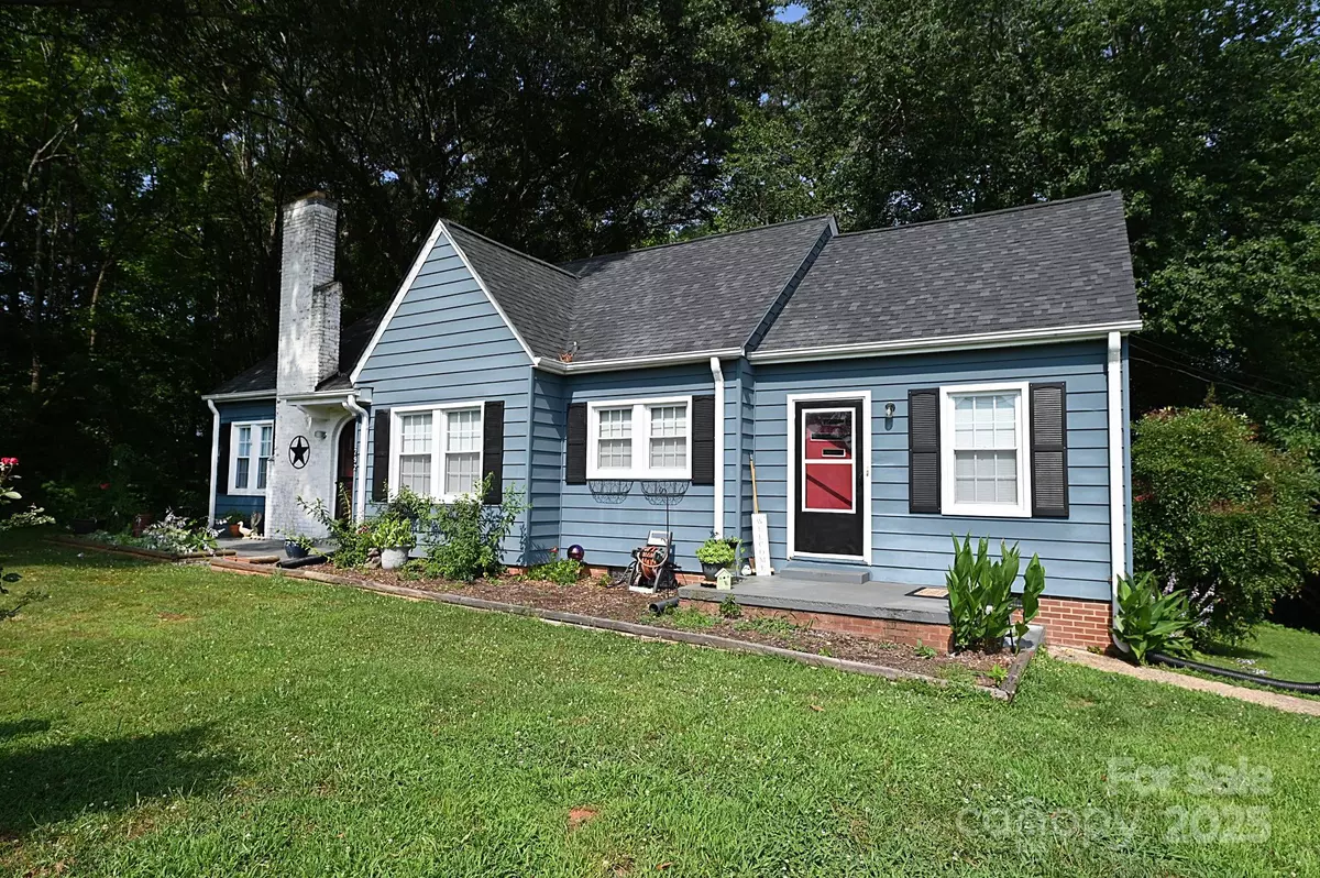 Lincolnton, NC 28092,792 W NC Hwy 150 ST