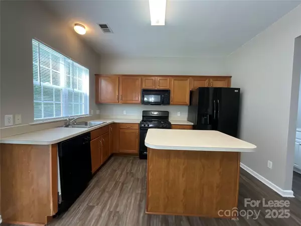 Charlotte, NC 28262,2111 Arbor Vista DR