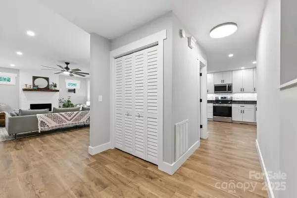 Candler, NC 28715,38 Tipton DR