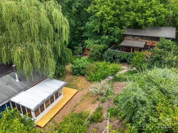 Asheville, NC 28806,83 5th AVE