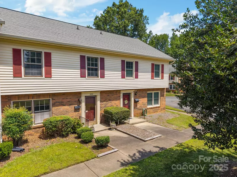 4754 Old Lantern WAY, Charlotte, NC 28212