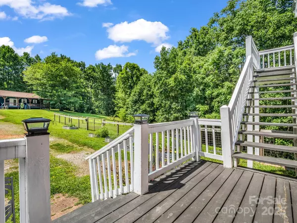 Saluda, NC 28773,2430 2434 Mountain Page RD