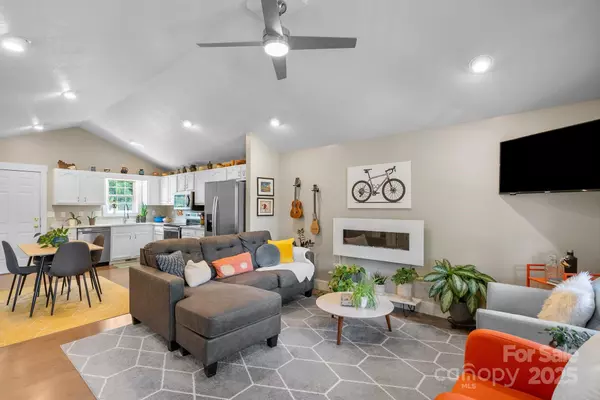 Asheville, NC 28804,12 Buckshot Ridge DR