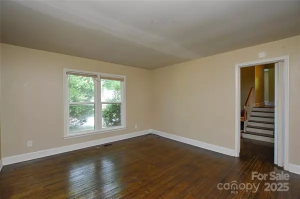 Charlotte, NC 28208,5008 Brooktree DR