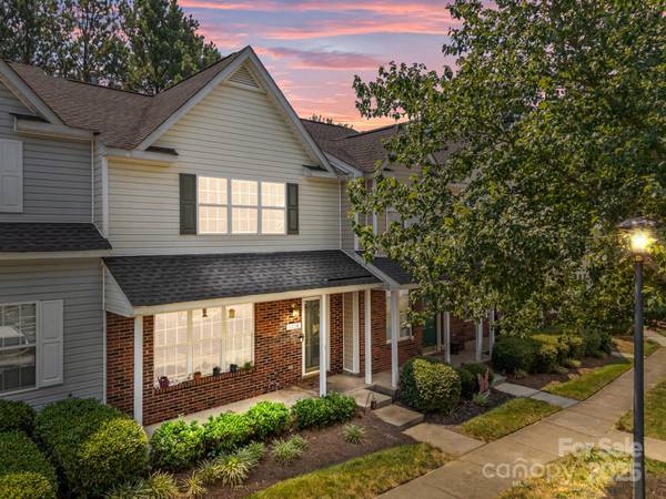 1778 Pergola PL, Charlotte, NC 28213