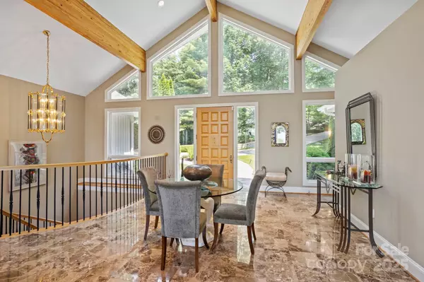 Flat Rock, NC 28731,101 Beckwood CT