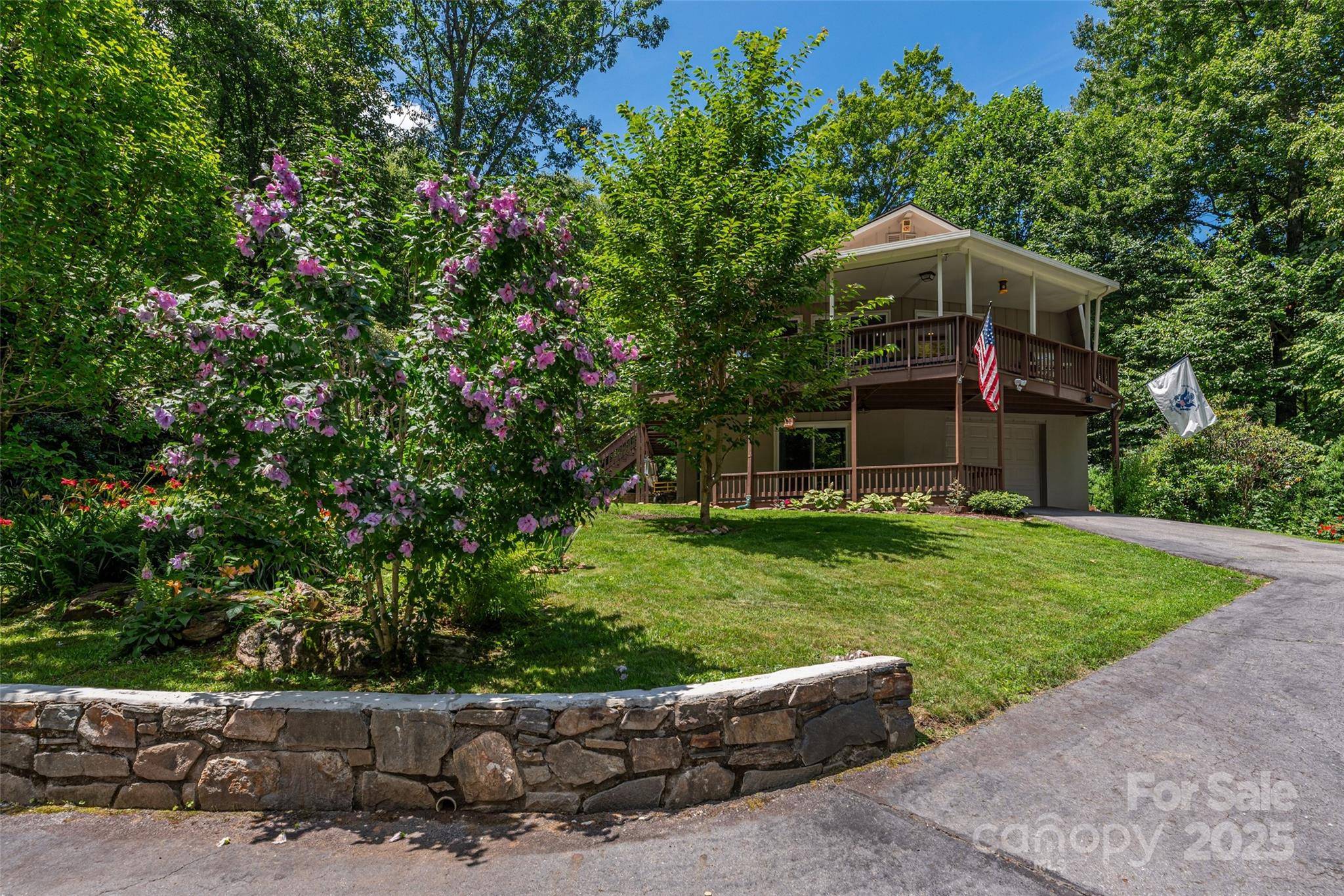 Maggie Valley, NC 28751,477 Locust DR