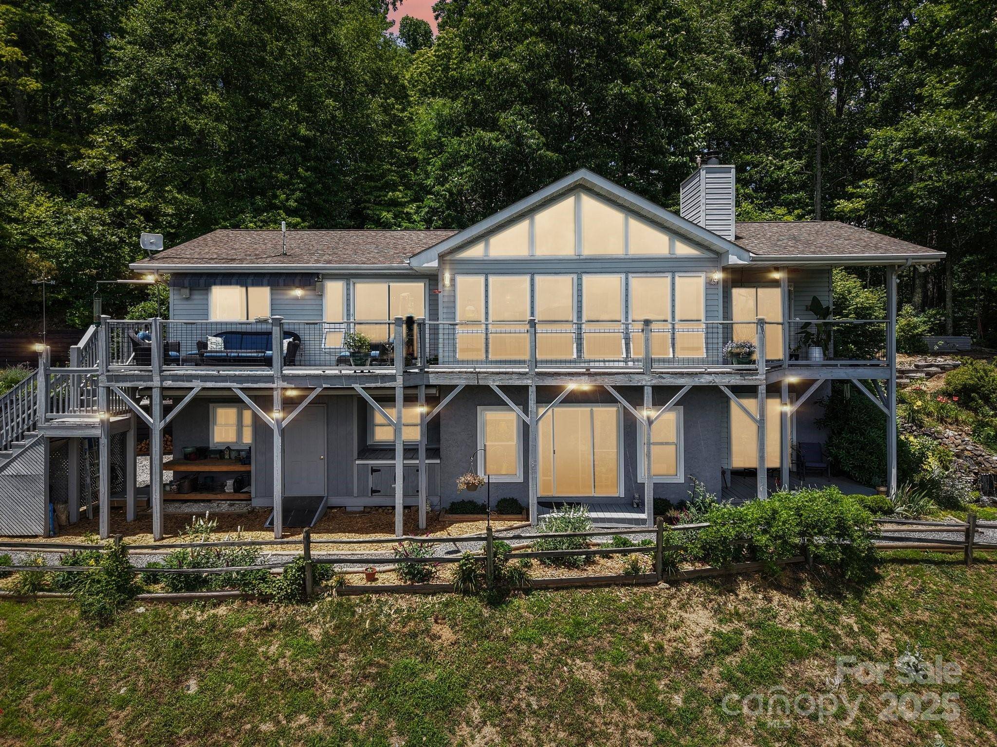 Waynesville, NC 28786,600 Summit RDG #34