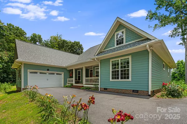 Mars Hill, NC 28754,419 Oak LN
