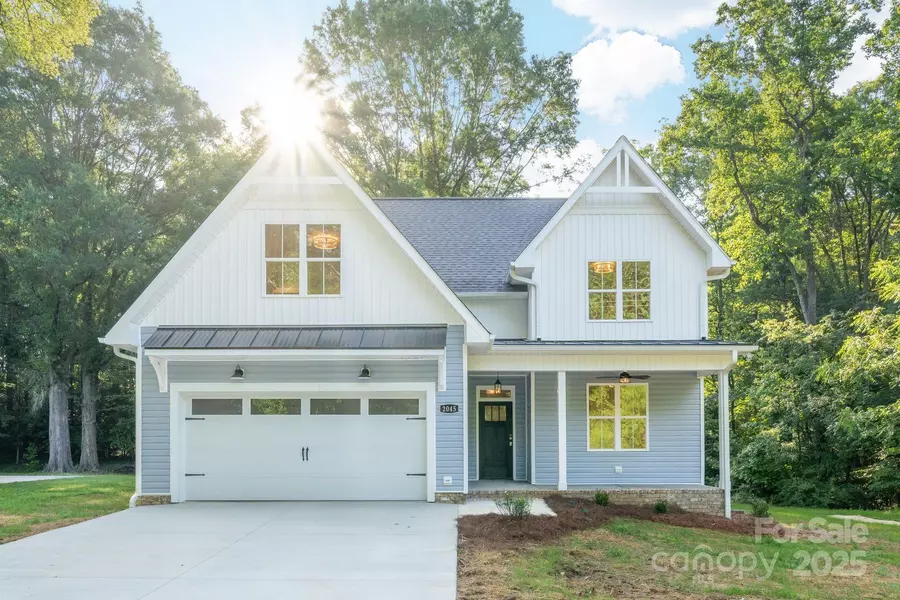 2045 Storm Canyon RD, Winston Salem, NC 27106