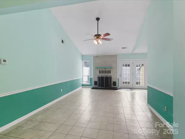 Charlotte, NC 28270,1061 Sardis Cove DR