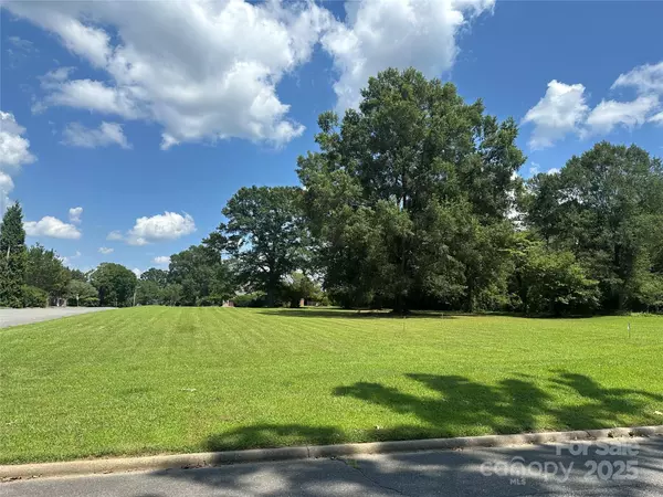 Kings Mountain, NC 28086,336 Downing DR