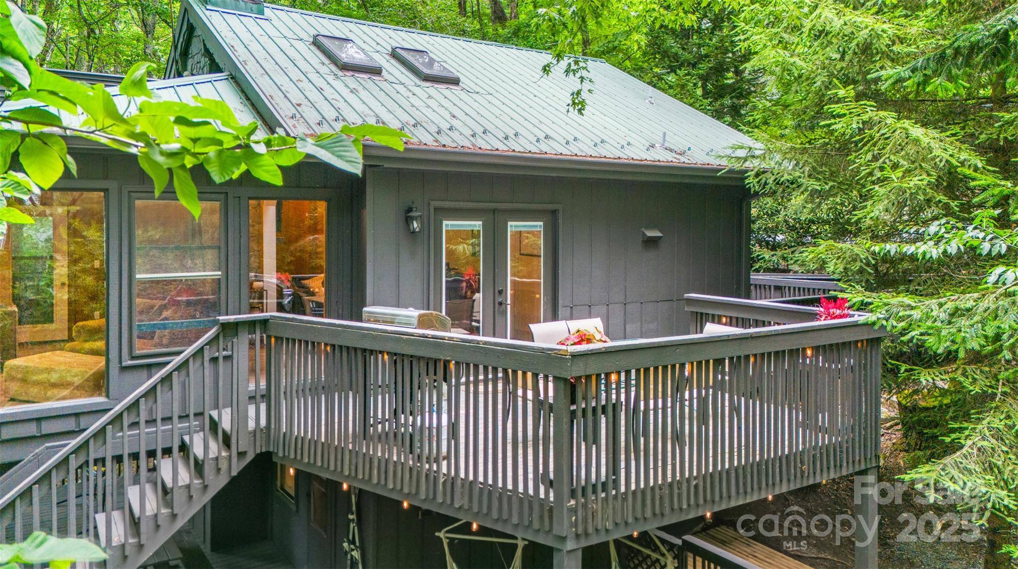 Beech Mountain, NC 28604,321 Charter Hills RD