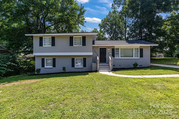 Charlotte, NC 28213,4635 Thornwood RD