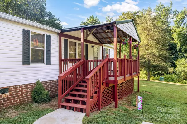 Woodleaf, NC 27054,7050 Woodleaf RD