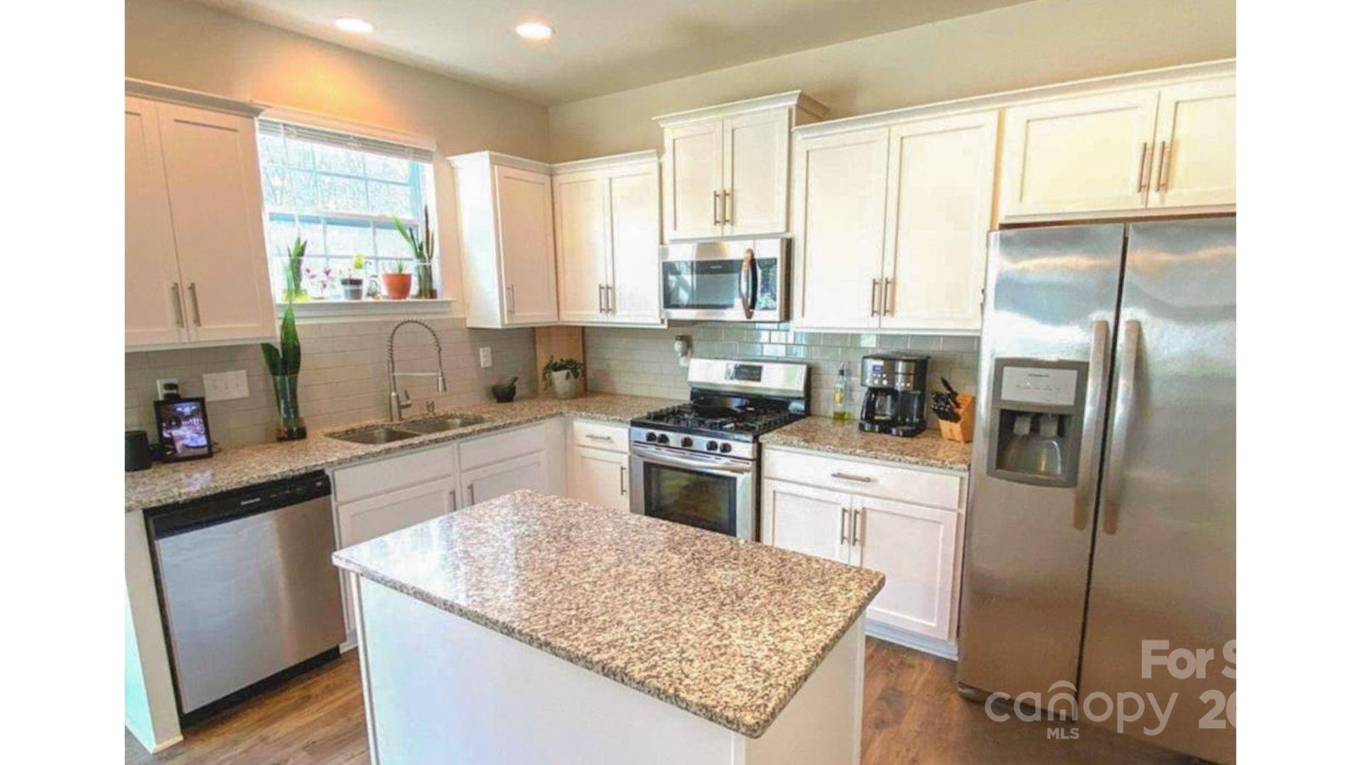 Charlotte, NC 28216,6817 Pennyroyal WAY
