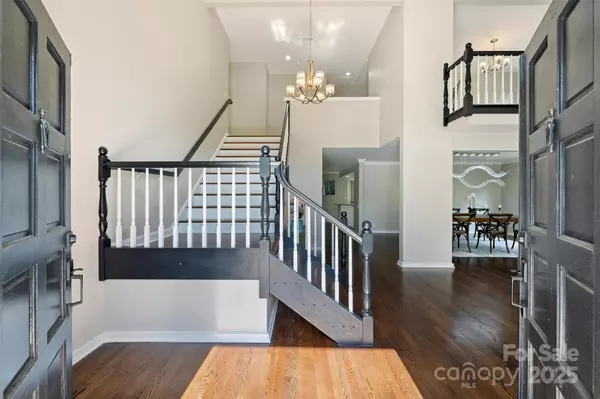Matthews, NC 28105,9334 Hunting CT