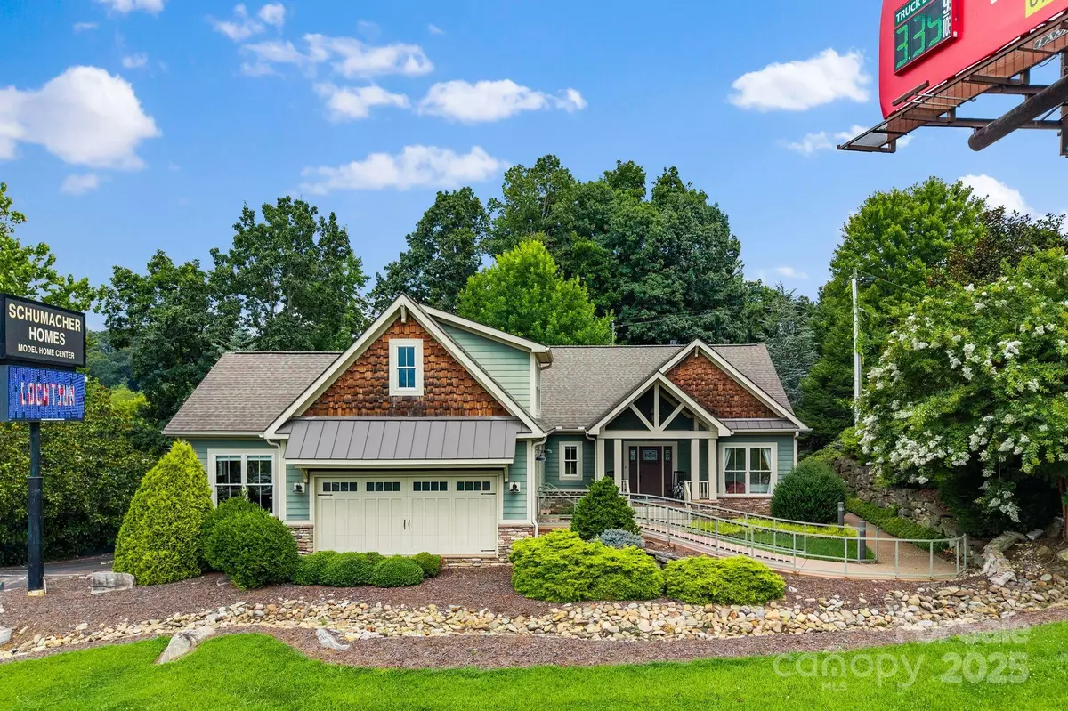 Asheville, NC 28806,798 Dogwood RD