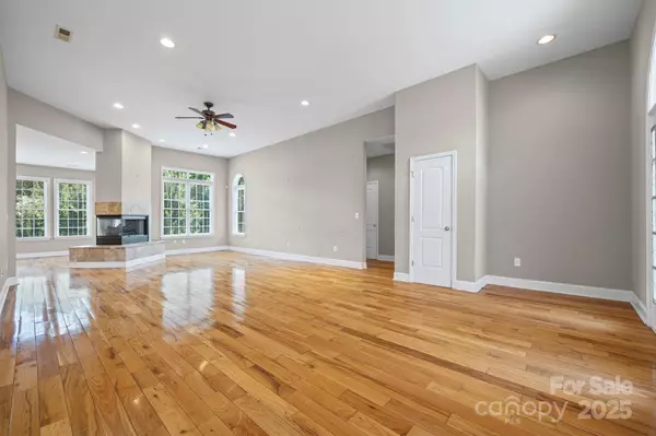 York, SC 29745,484 Mason Dickson RD #3