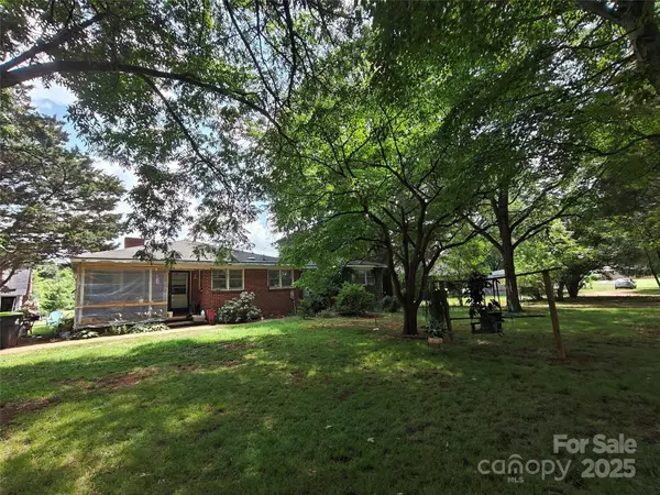 China Grove, NC 28023,1355 Patterson ST
