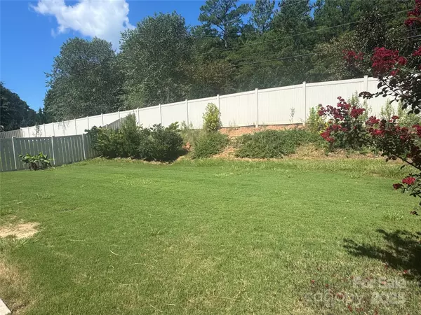 Charlotte, NC 28278,15213 Red Canoe WAY
