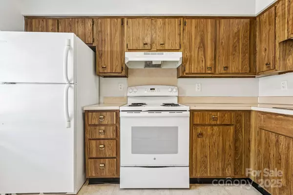 Charlotte, NC 28213,9445 Lexington CIR #C
