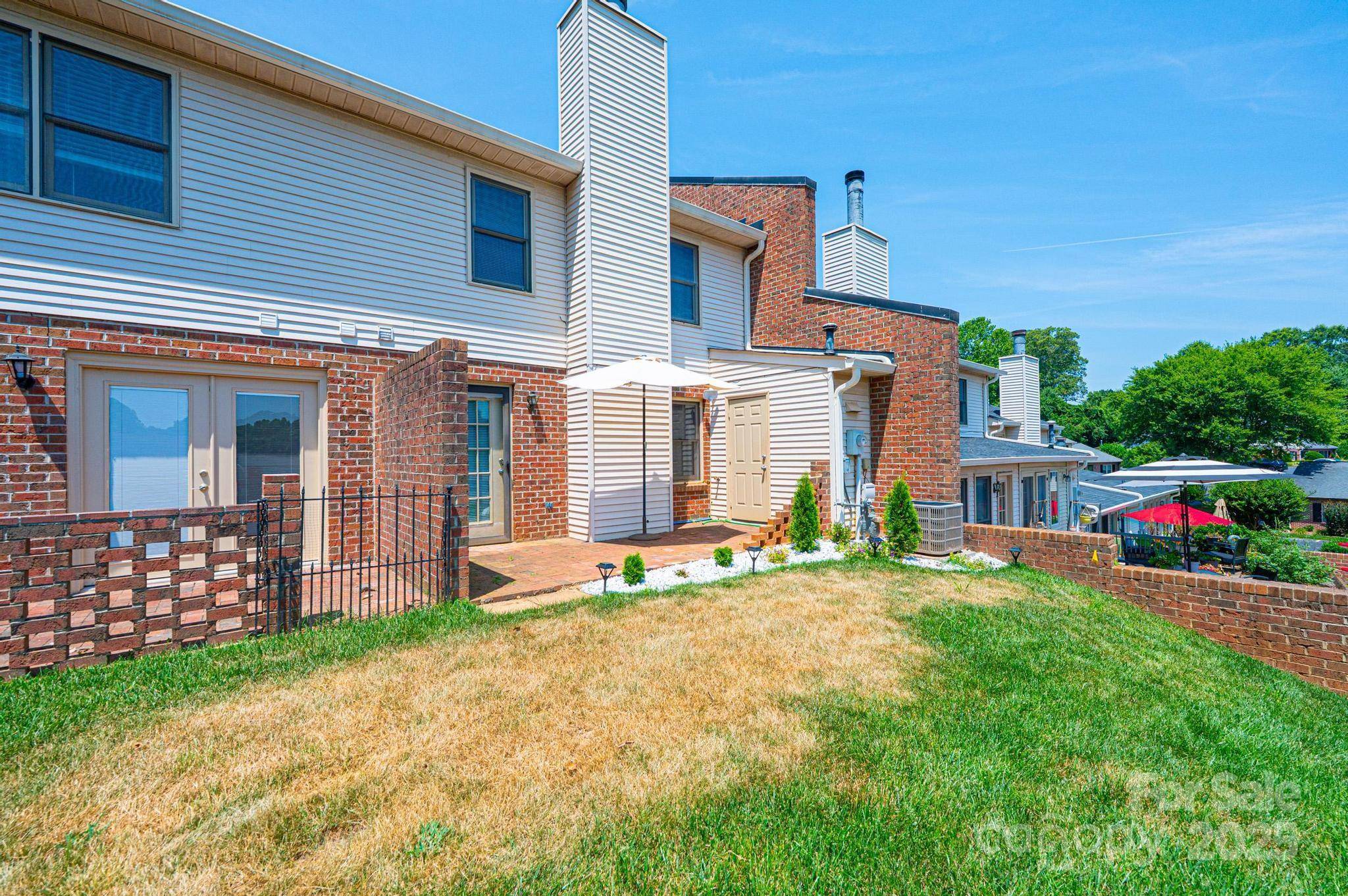 Hickory, NC 28601,709 21st AVE NE