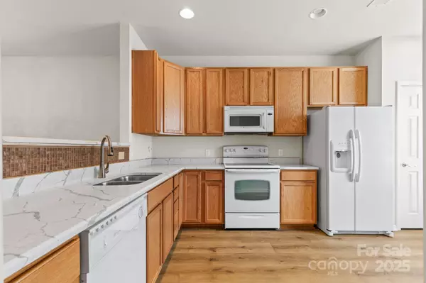 Charlotte, NC 28213,10906 Stone Trail RD