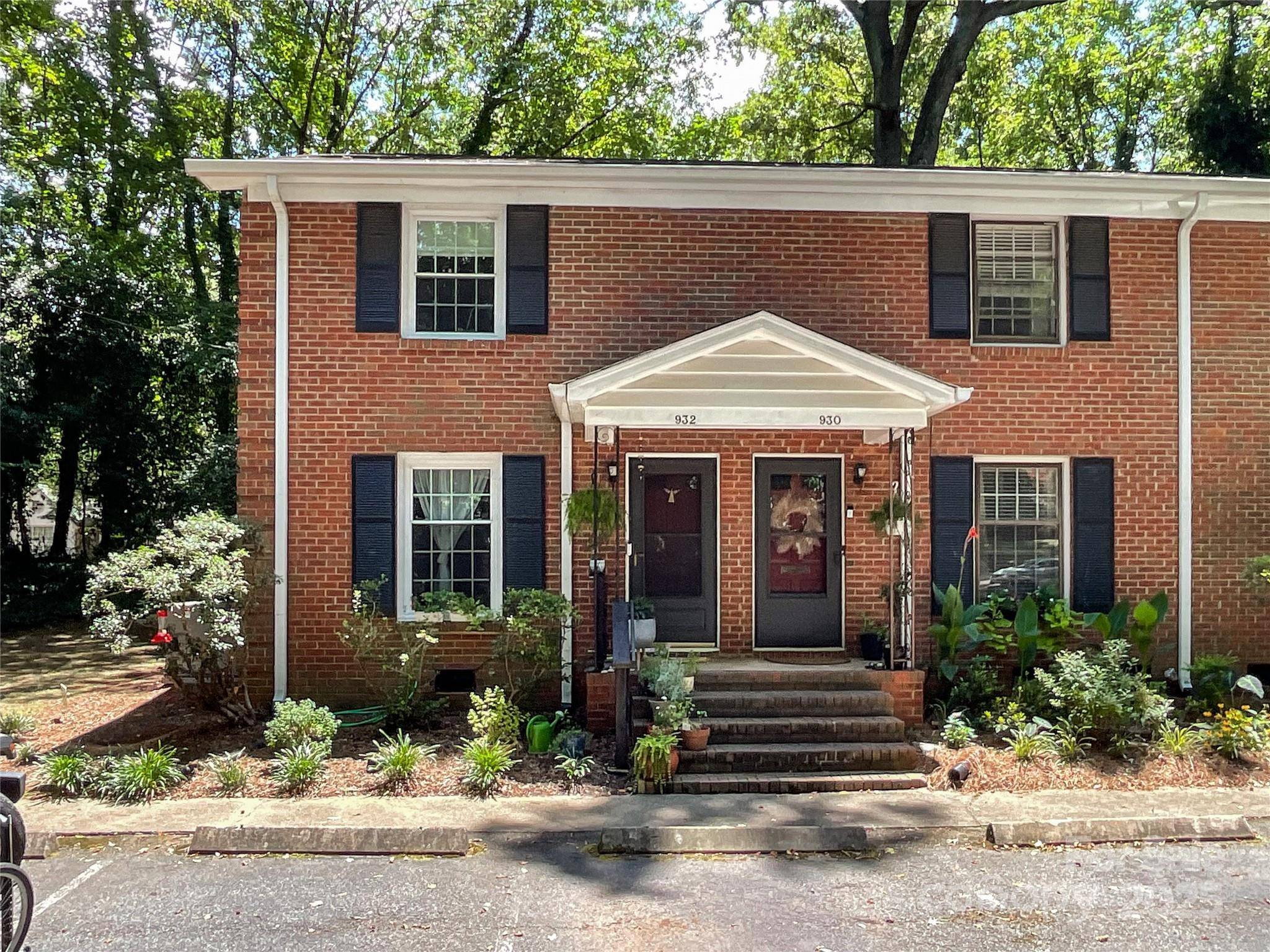 Charlotte, NC 28211,932 Hollywood ST