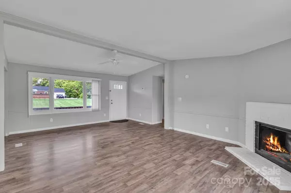 Statesville, NC 28625,599 Scotts Creek RD