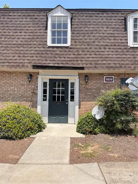 5808 Hunting Ridge LN #A, Charlotte, NC 28212
