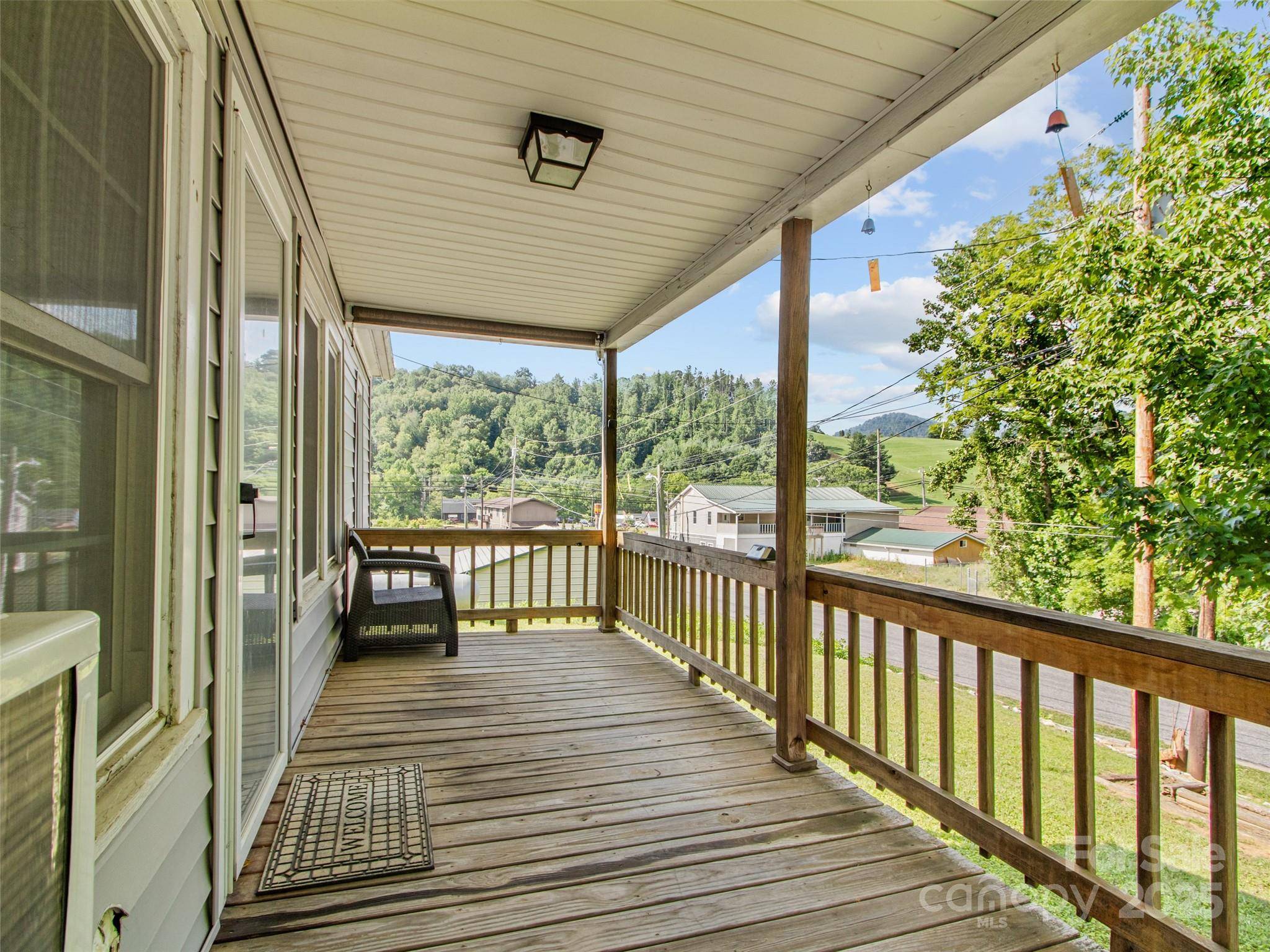 Burnsville, NC 28714,56 Love Fox RD