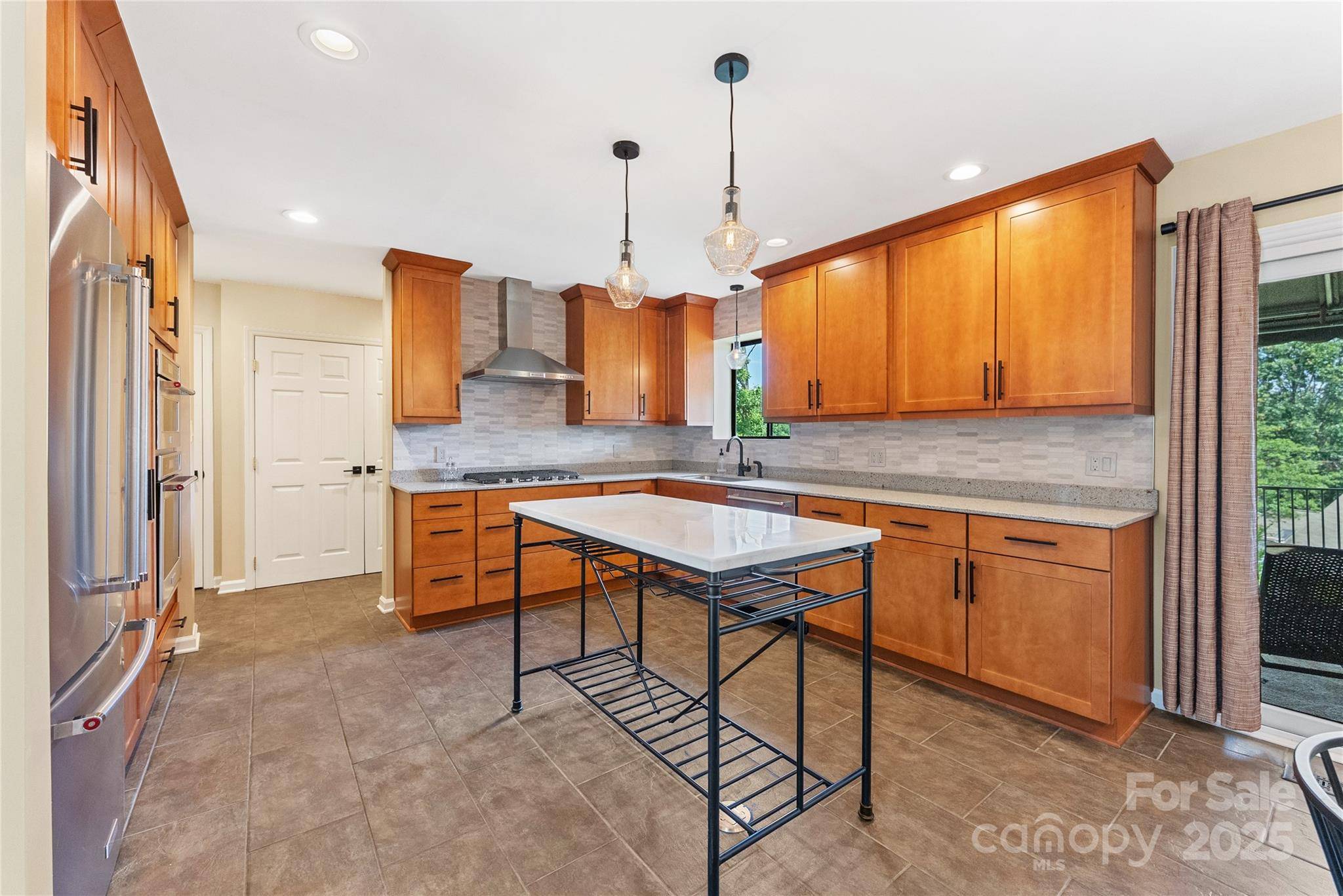 Asheville, NC 28803,223 Cheyenne CT