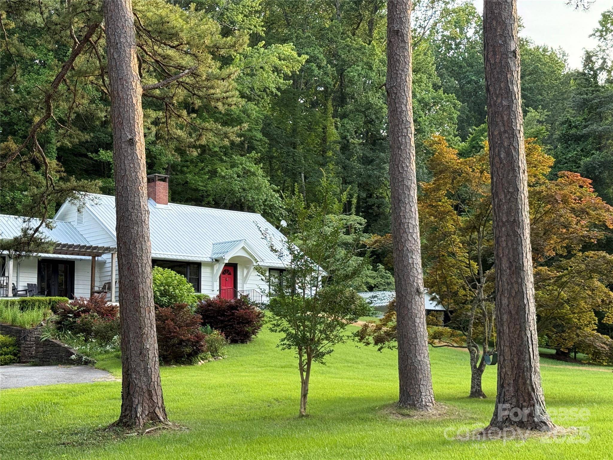 Tryon, NC 28782,1760 Warrior DR