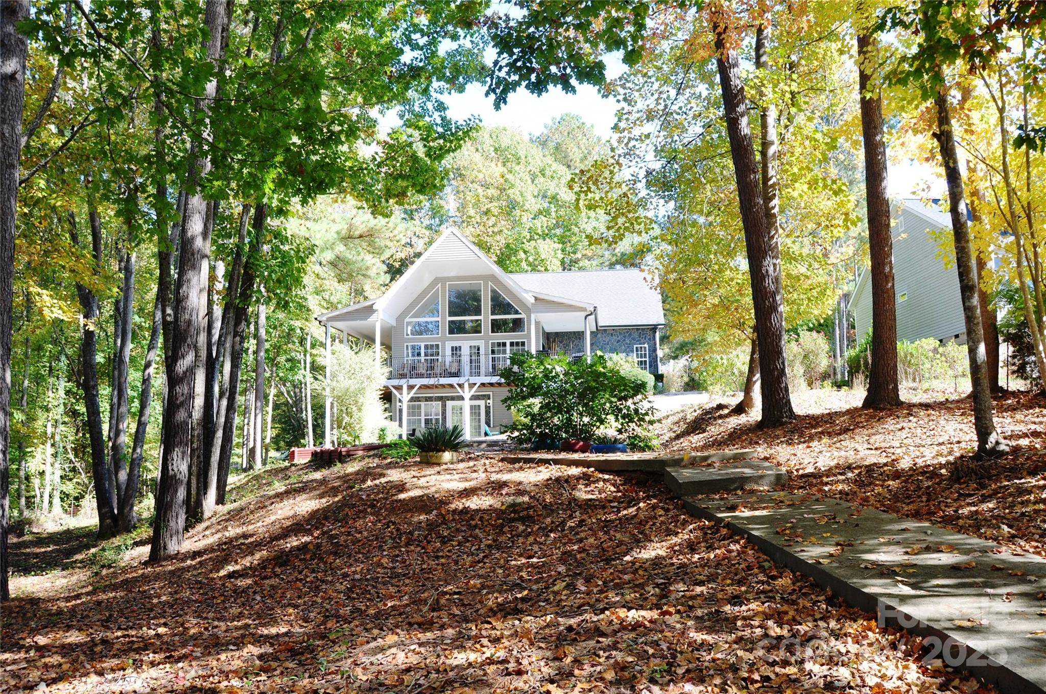 Sherrills Ford, NC 28763,3645 Lake Bluff DR